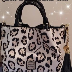 100% real Dooney Mini Barlow